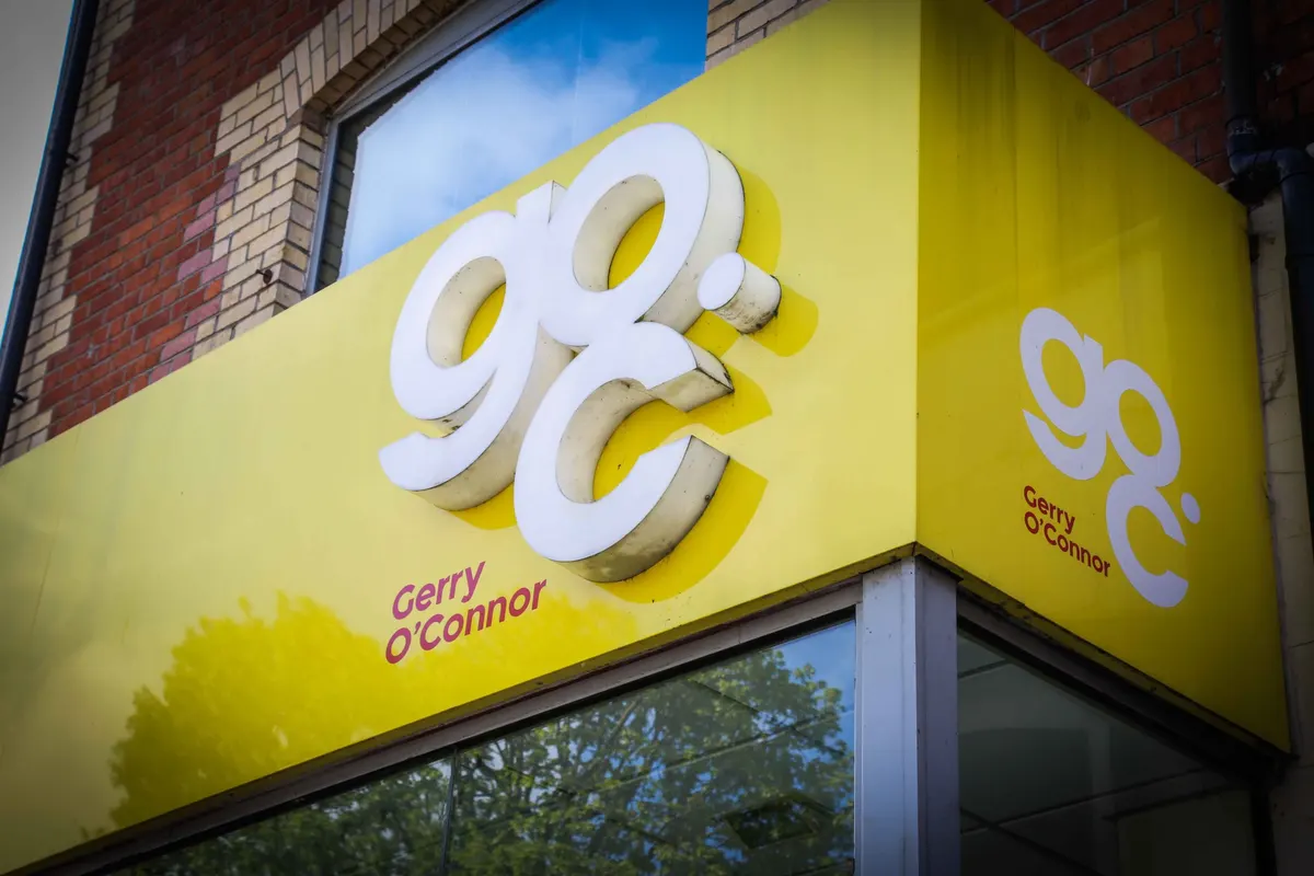 GOC Estate Agents illuminated shop front signage
